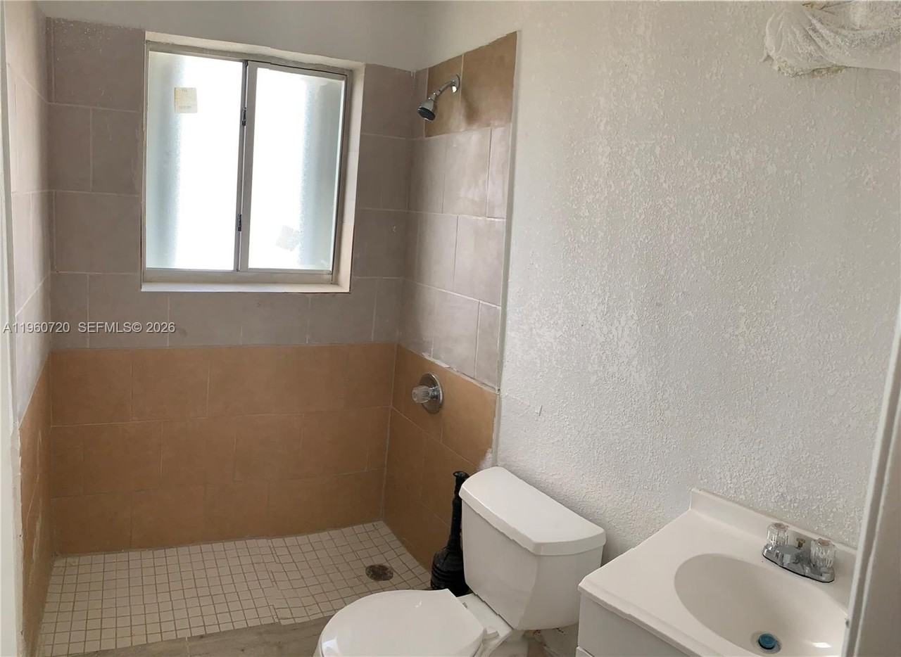 22365 Sw 115th Ct #4 - Photo 3 of 4