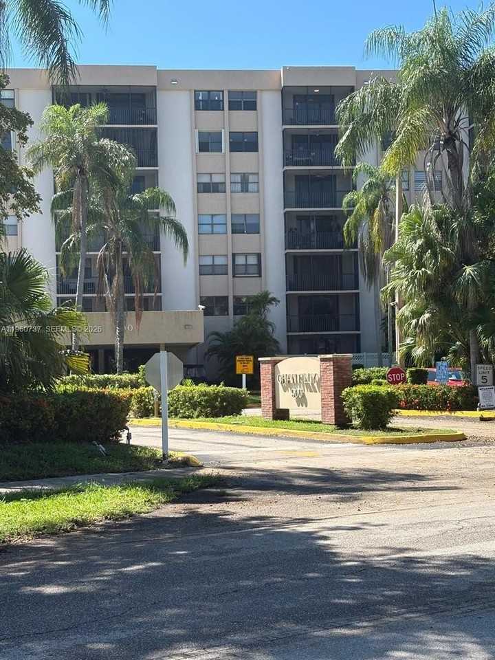 900 Ne 195th St #702 - Photo 2 of 25