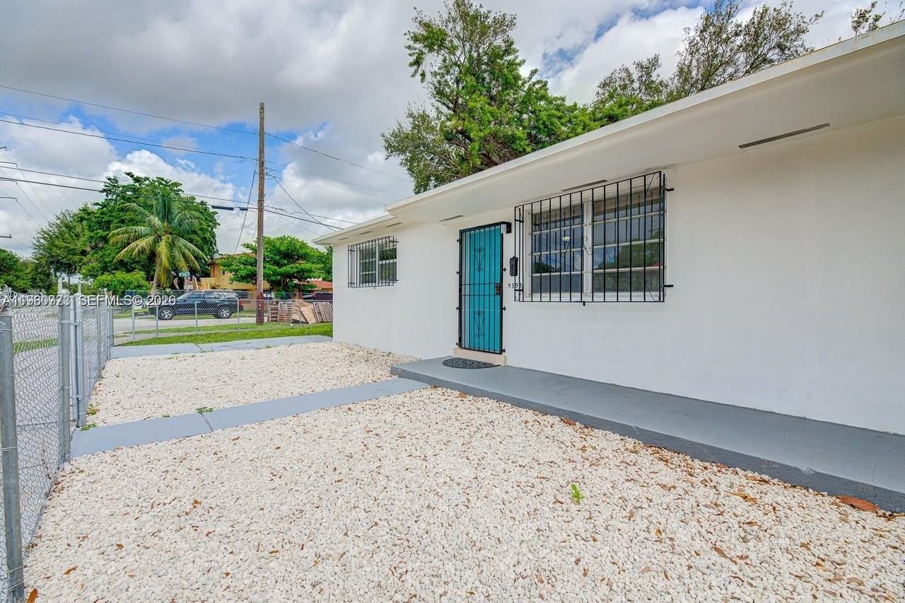 9391 Nw 5th Ave #9393 - Photo 3 of 16