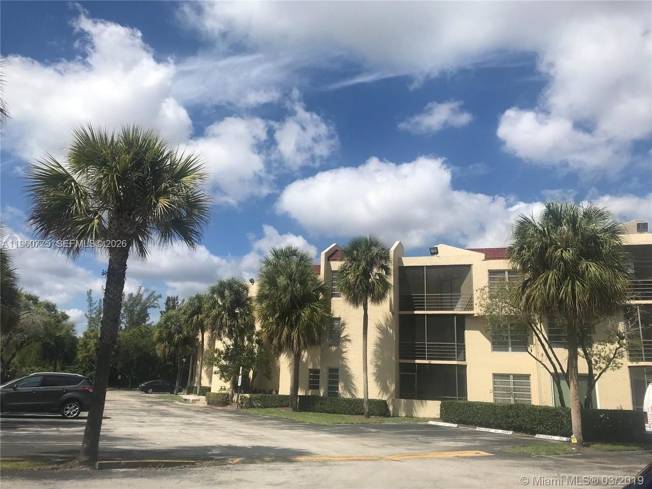 3100 Riverside Dr #108