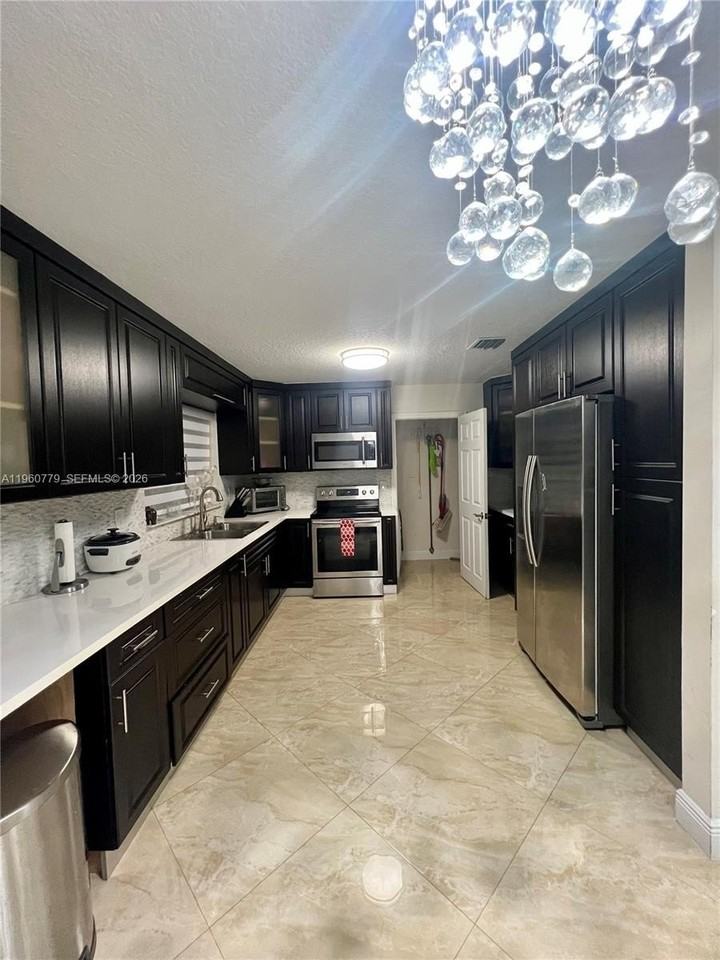 15263 Sw 169th Ln #0 - Photo 6 of 29