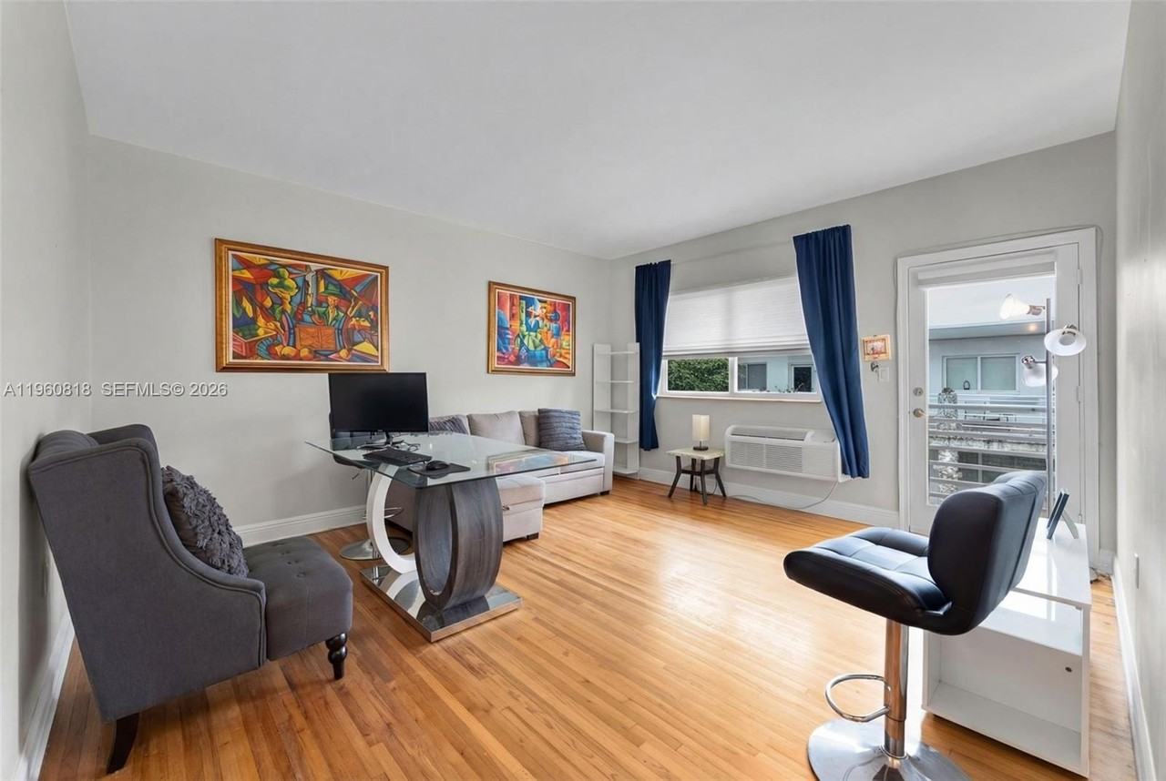 320 85th St #15 - Photo 4 of 13