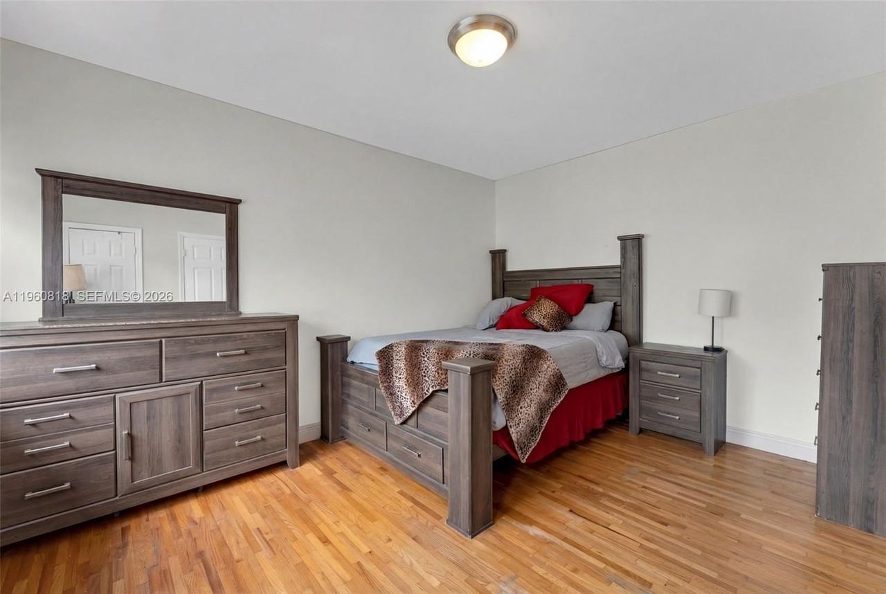 320 85th St #15 - Photo 5 of 13