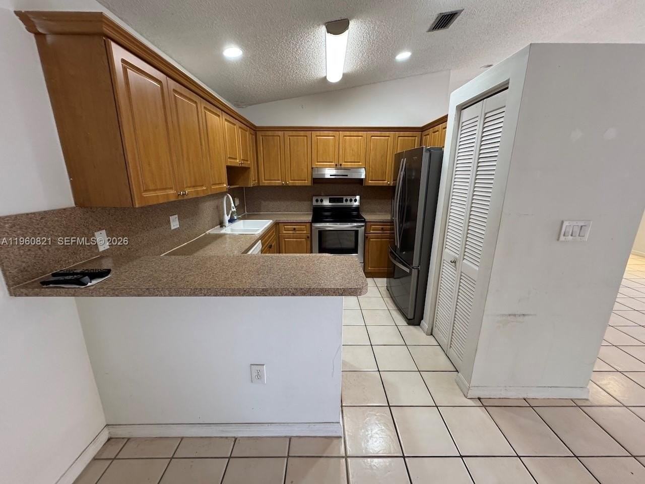 8273 Nw 188th Ter - Photo 3 of 27