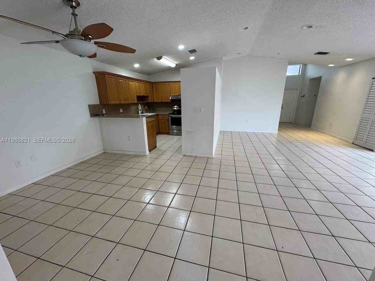 8273 Nw 188th Ter - Photo 5 of 27