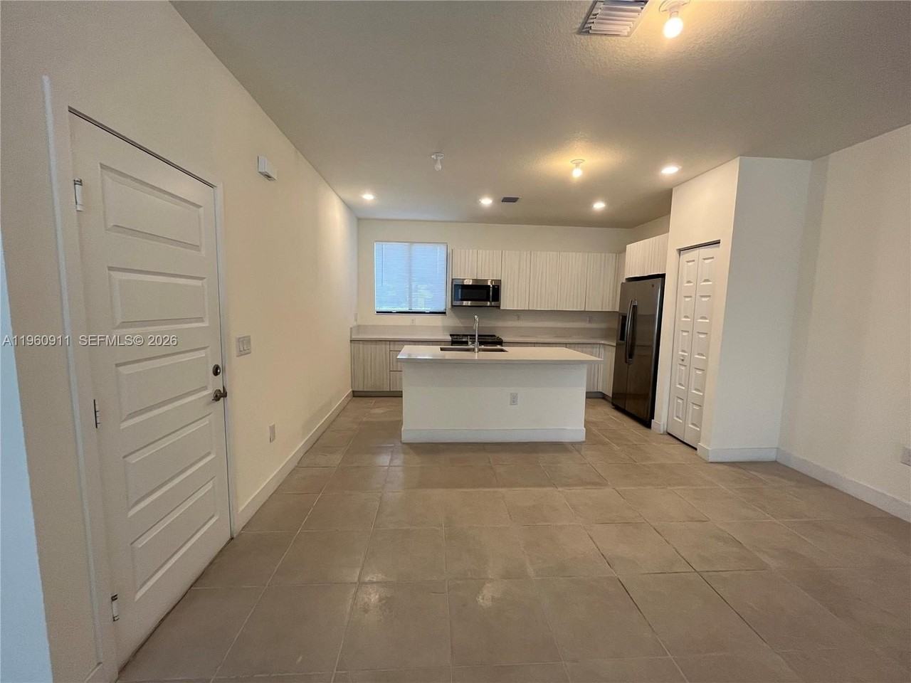 4935 Nw 84th Ave #0 - Photo 3 of 22