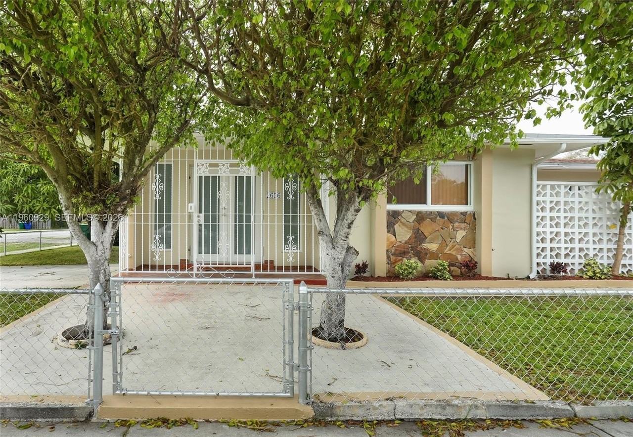 2656 Sw 31st Ct #2654 - Photo 2 of 13