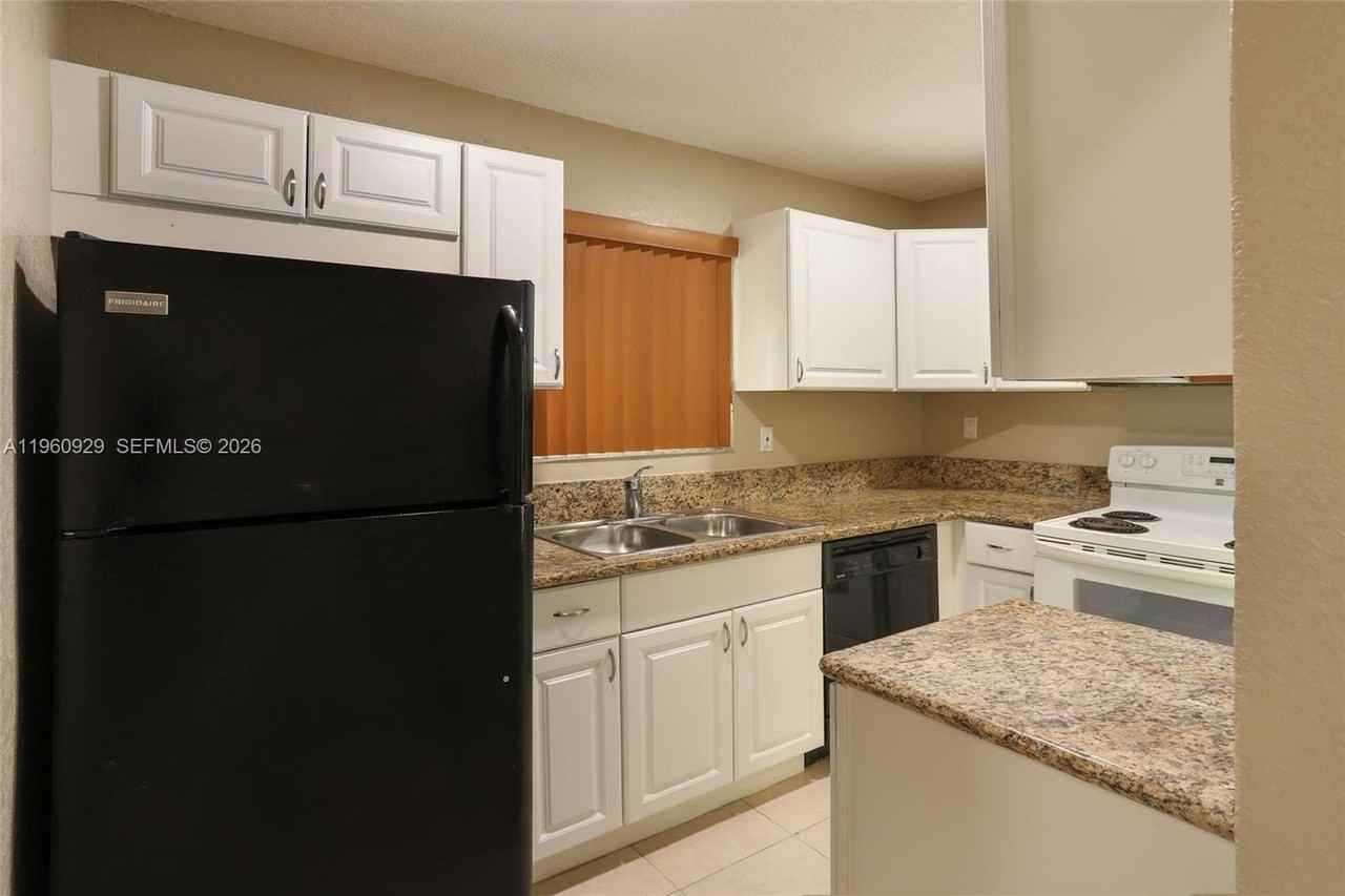 2656 Sw 31st Ct #2654 - Photo 6 of 13