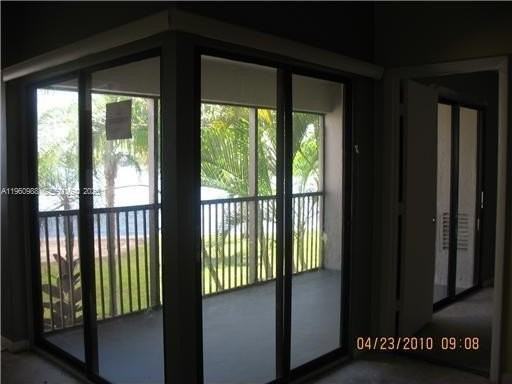 809 Hamilton Dr #809D - Photo 6 of 11