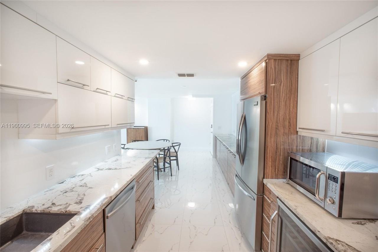 11 Island Ave #1107 - Photo 5 of 22