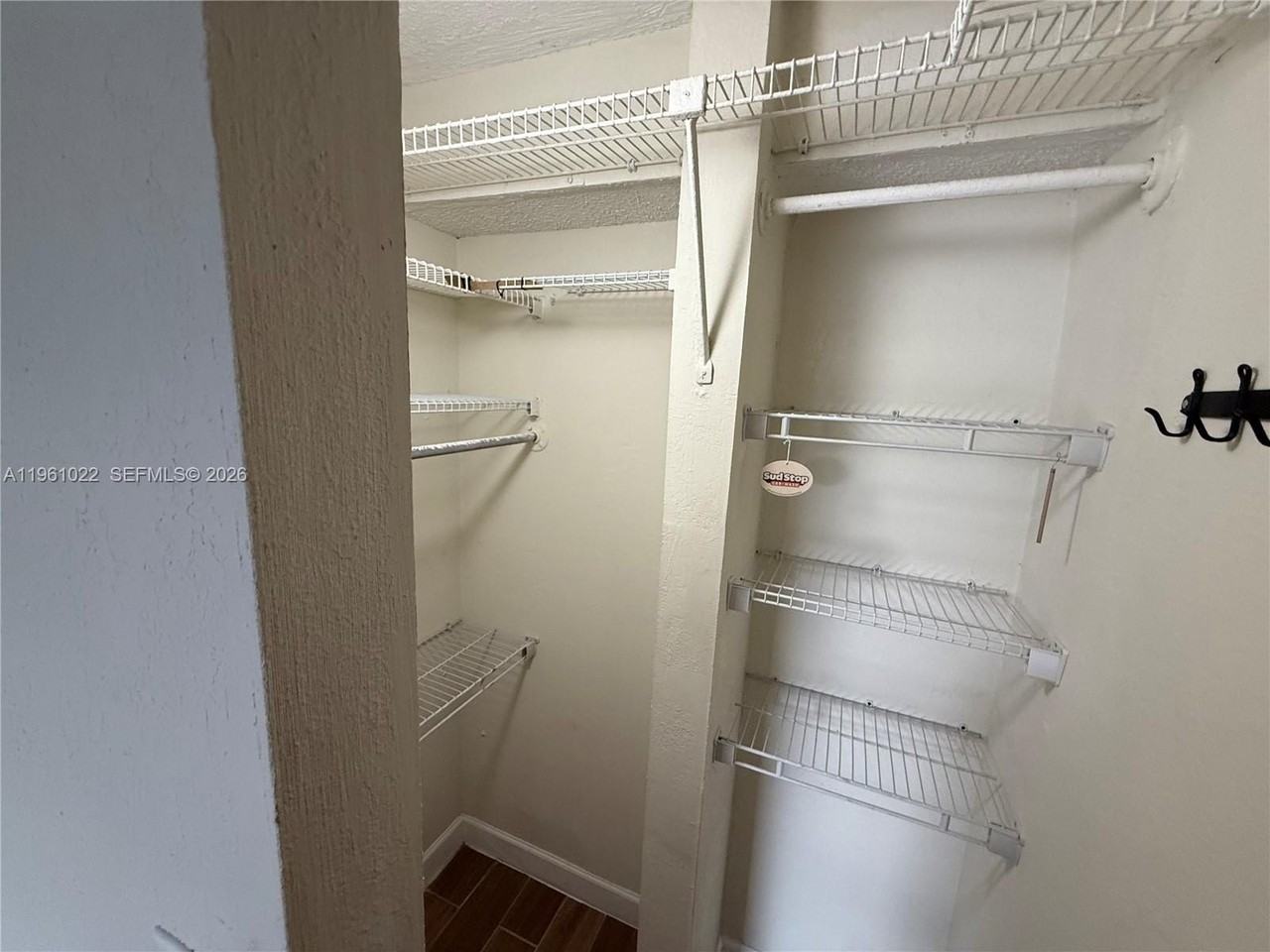 750 Ne 195th St #106 - Photo 5 of 7