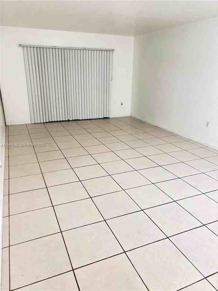 7430 Sw 82nd St #D103 - Photo 4 of 8