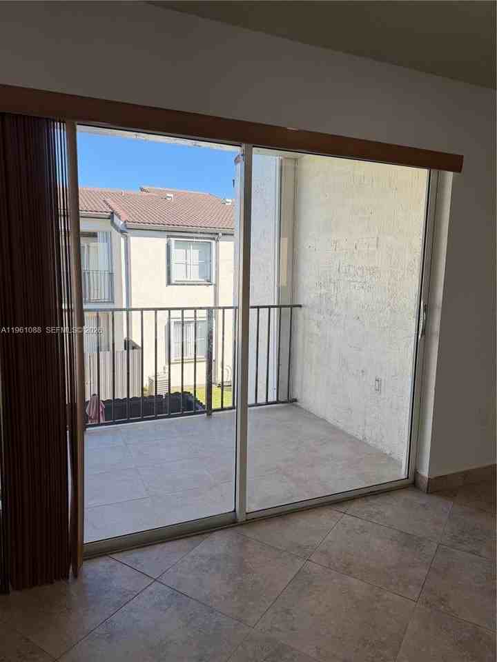 1181 Nw 125th Pl #203 - Photo 6 of 21