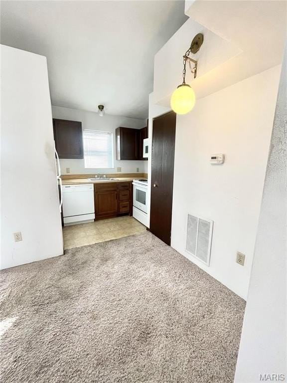 141 Ashley Dr - Photo 4 of 12