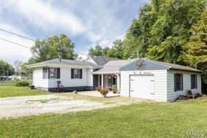 featured image of 417 N John St