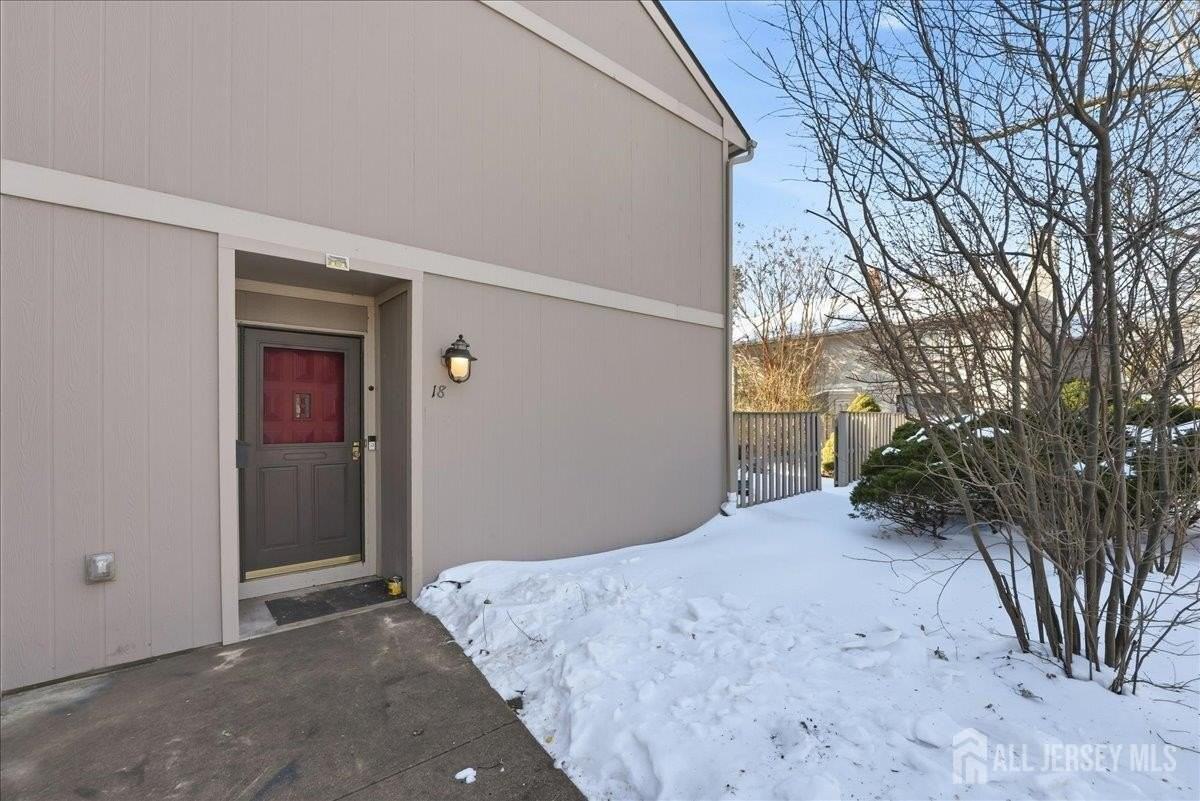 18 Irongate - Photo 2 of 23