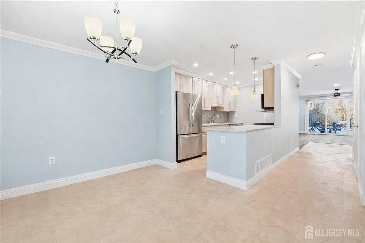 18 Irongate - Photo 7 of 23