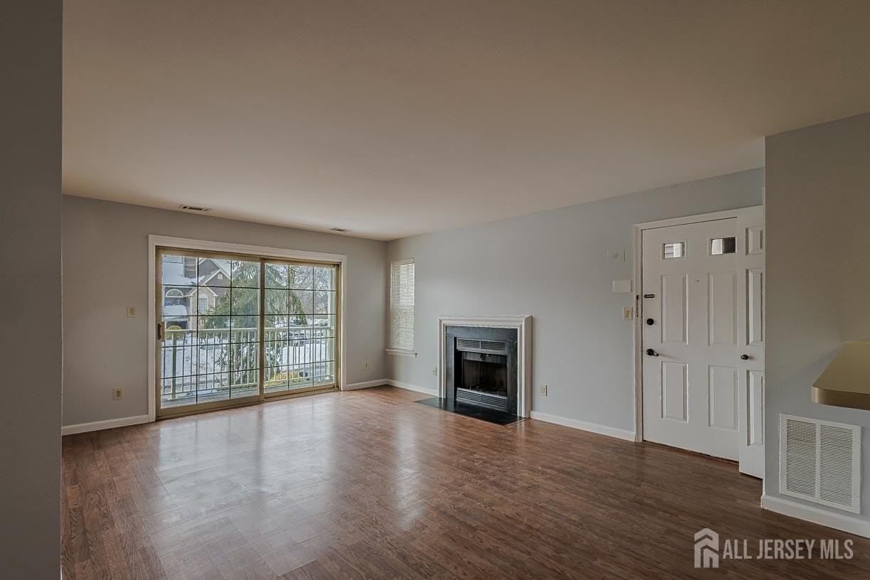 236 Blew Ct - Photo 5 of 33