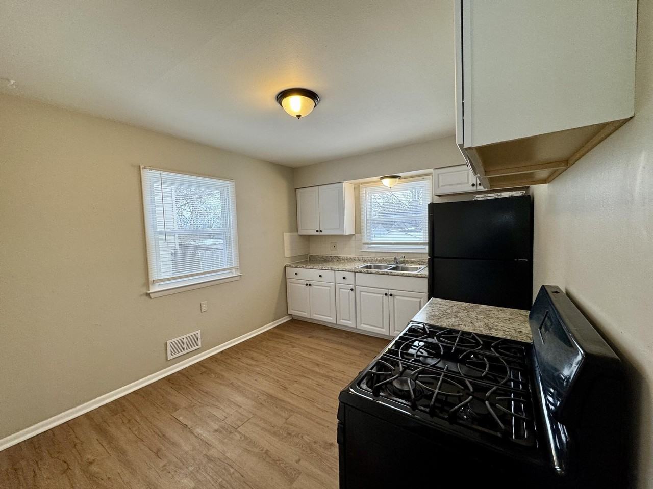 8129 W Villard Ave - Photo 4 of 19