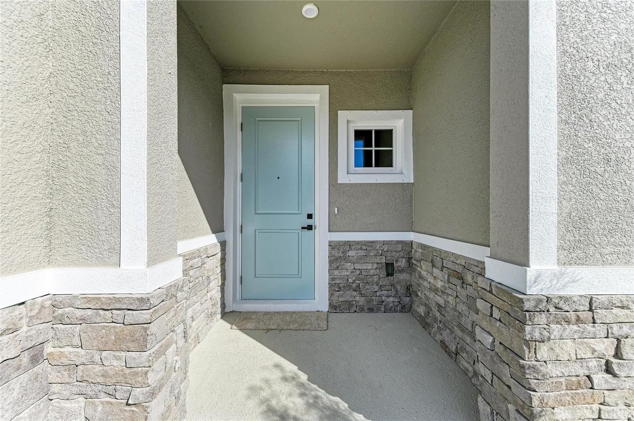 12435 Amber Creek Cir - Photo 3 of 36