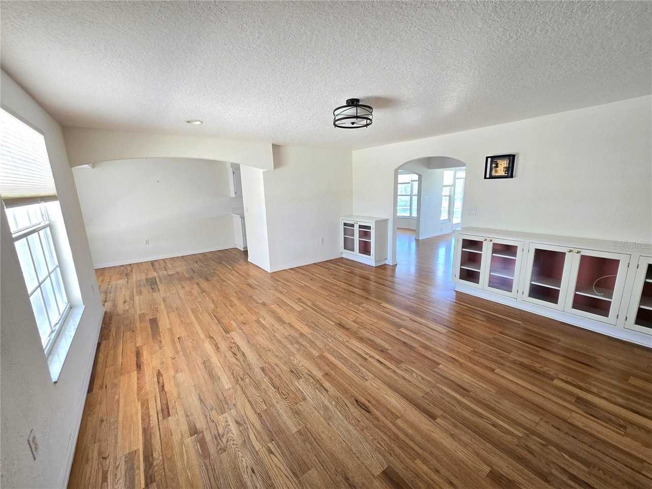 3616 Royal Palm Dr - Photo 3 of 20