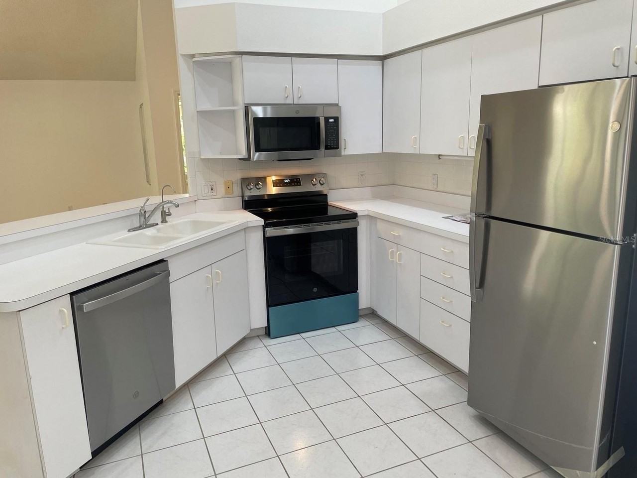 4504 Deer Trail Blvd - Photo 3 of 17