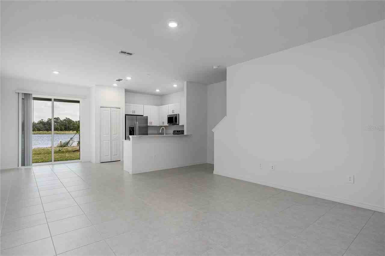 10964 65th Ter E - Photo 6 of 40