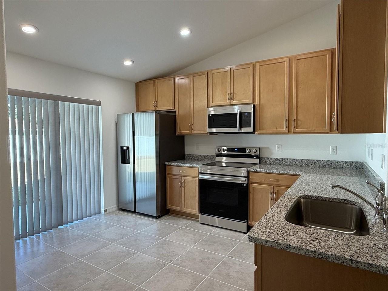 3 Easton Pl #A - Photo 5 of 24