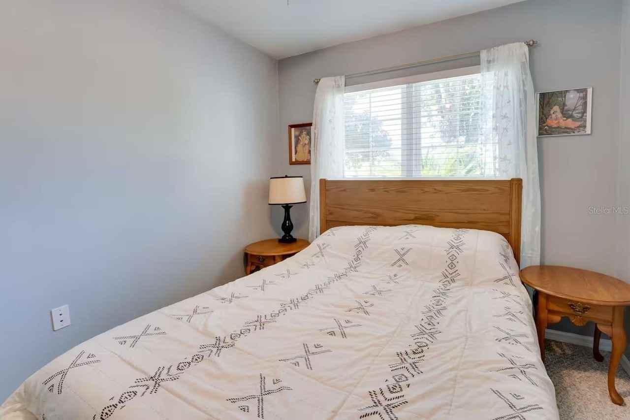 6355 Nw 106th Pl - Photo 4 of 11