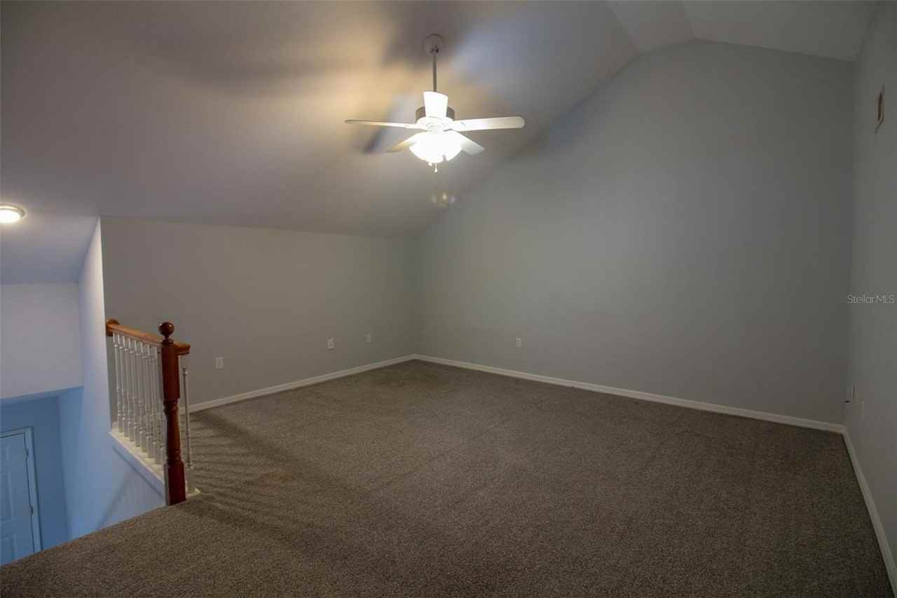 5048 Fairfield Ct - Photo 5 of 18