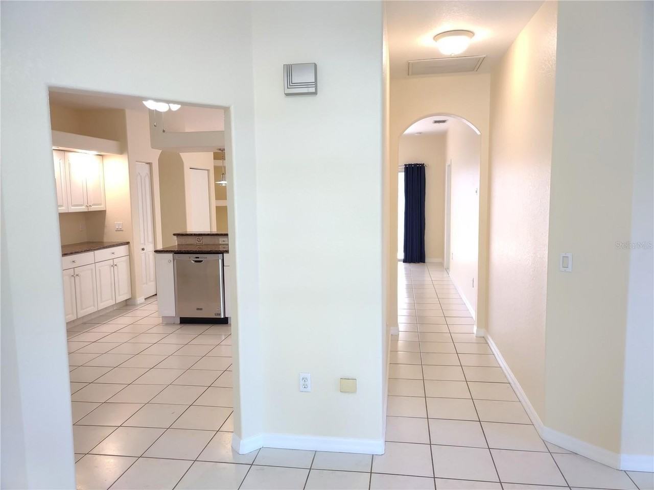 5883 Monroe Rd - Photo 4 of 42