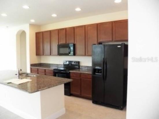 8128 Jailene Dr - Photo 3 of 26