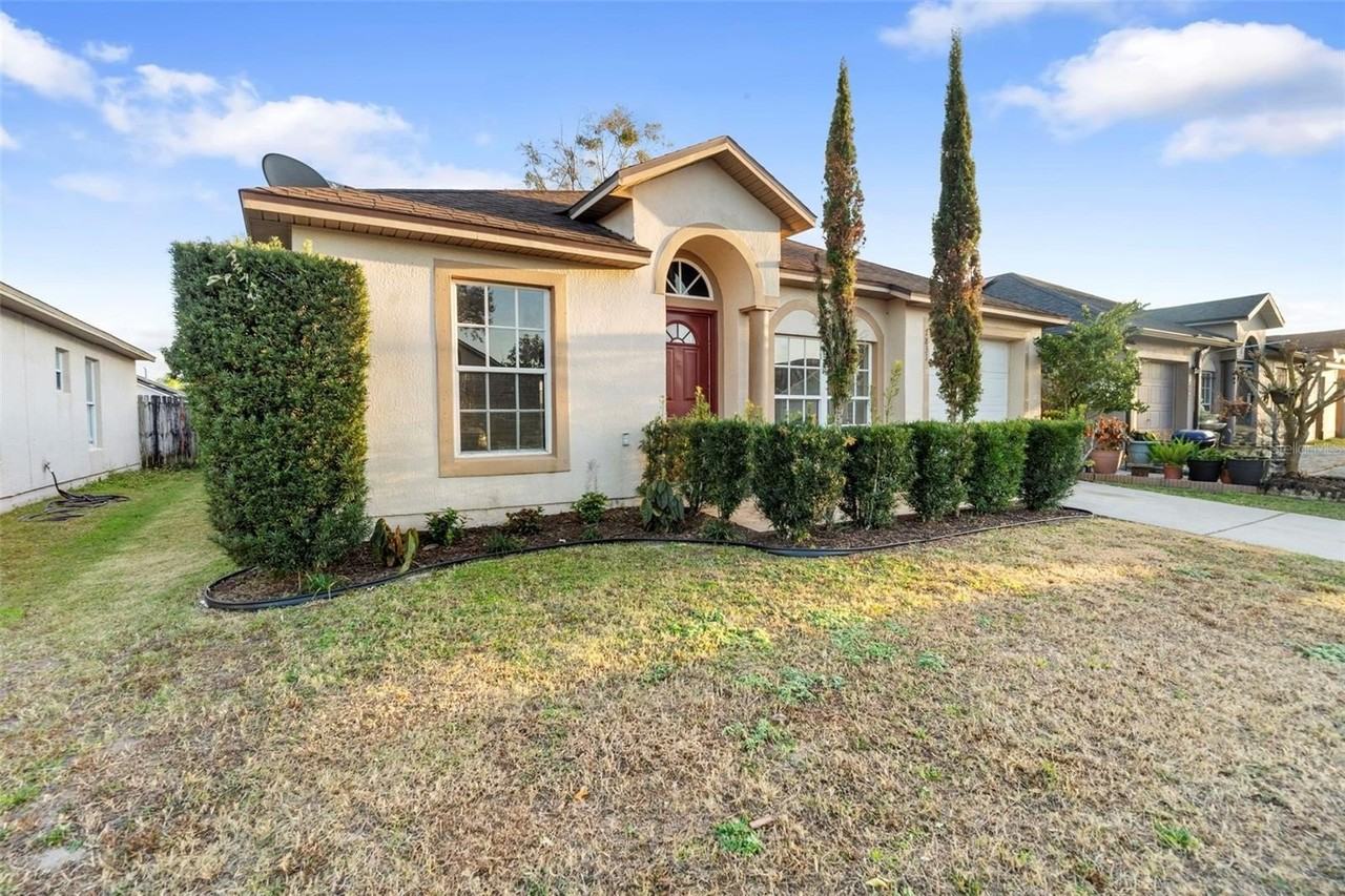 7831 Hidden Hollow Dr - Photo 3 of 32