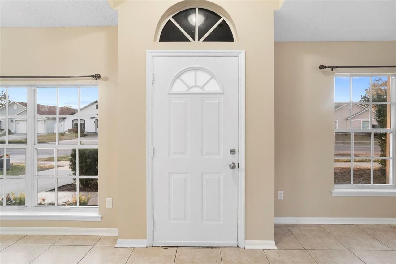 7831 Hidden Hollow Dr - Photo 5 of 32