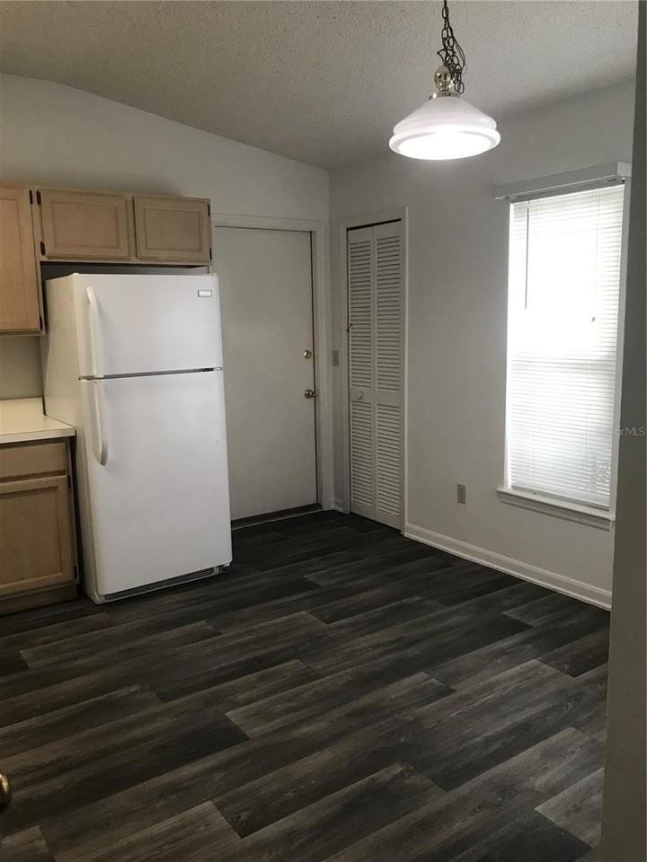 566 Short Pine Cir - Photo 4 of 14