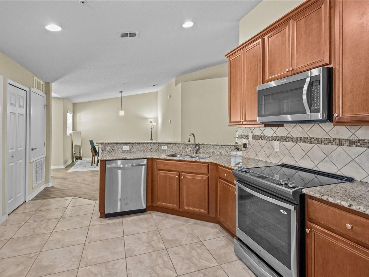 1208 Bella Rose Ct - Photo 5 of 39