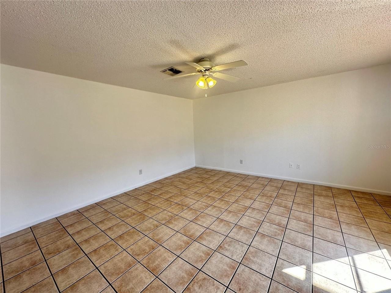 606 Water Rd - Photo 6 of 22