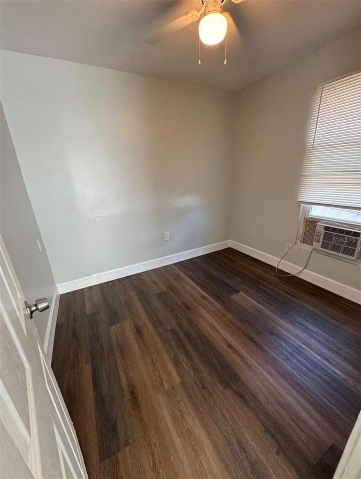 3901 6th St S #4 - Photo 5 of 16