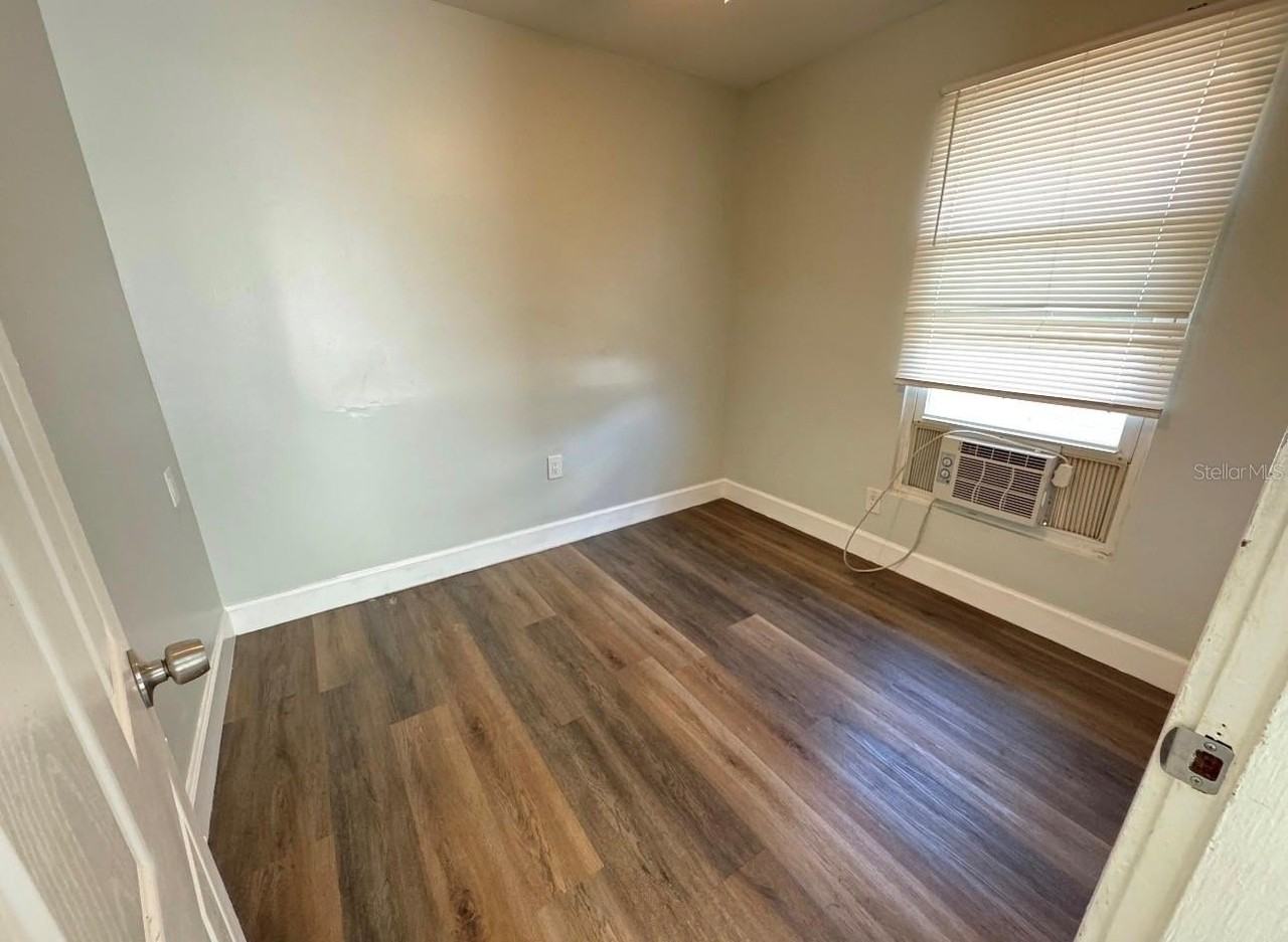 3901 6th St S #4 - Photo 6 of 16