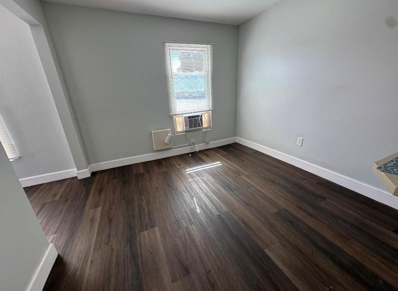 3901 6th St S #4 - Photo 7 of 16