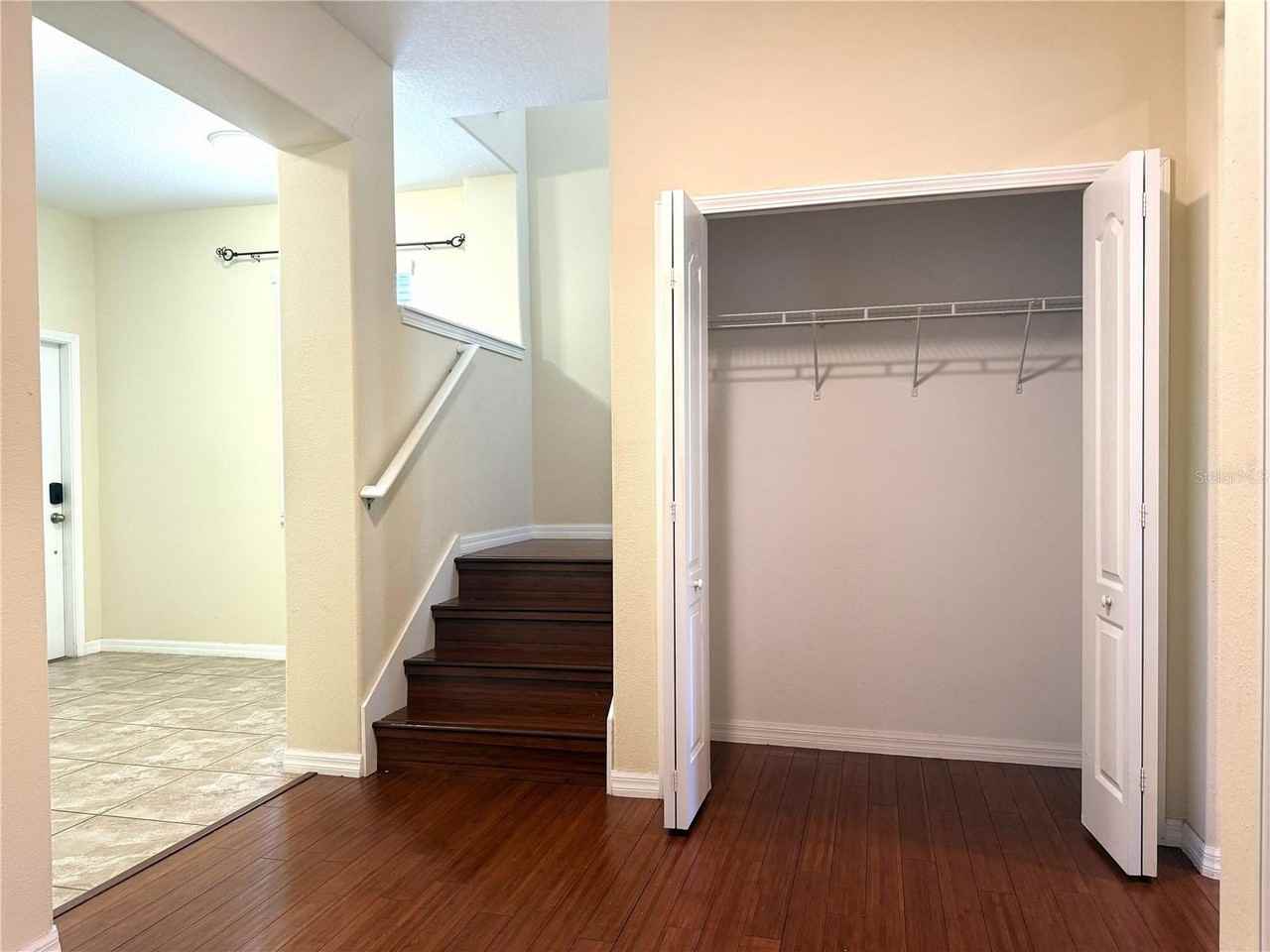 1227 Ballard Green Pl - Photo 4 of 42