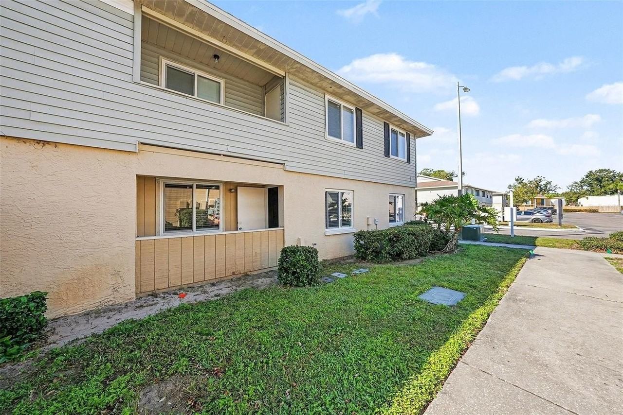 550 Golden Raintree Pl #550 - Photo 6 of 34