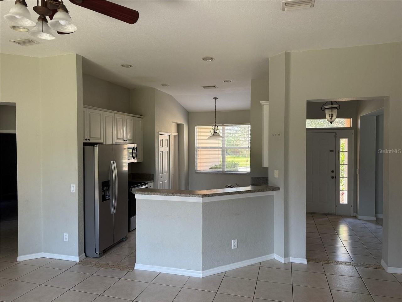 11027 Holly Cone Dr - Photo 2 of 13