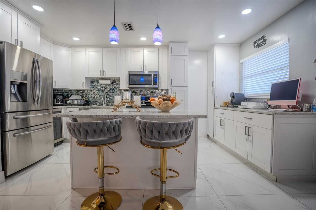 6480 34th Ter N - Photo 3 of 10