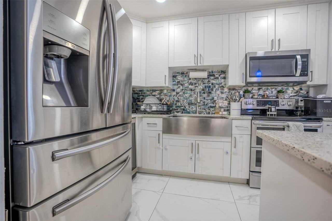 6480 34th Ter N - Photo 5 of 10