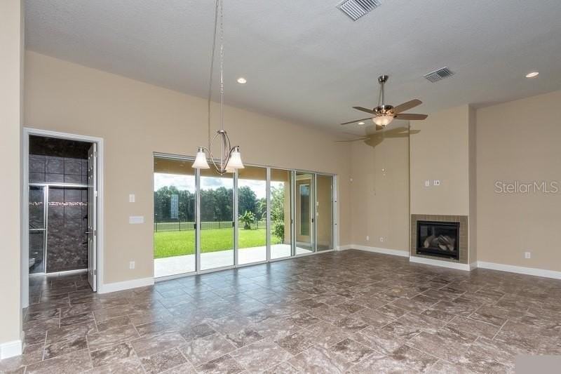 5832 Watercolor Dr - Photo 7 of 40