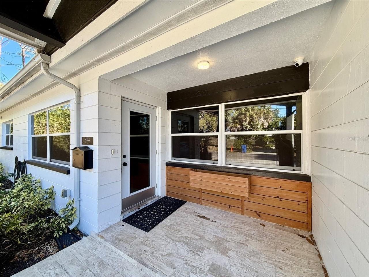 844 35th Ave S - Photo 4 of 28