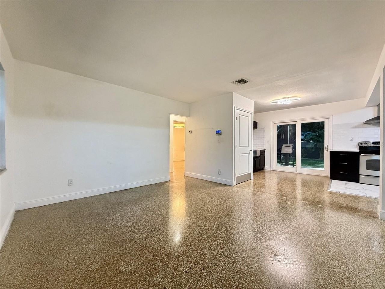 844 35th Ave S - Photo 5 of 28