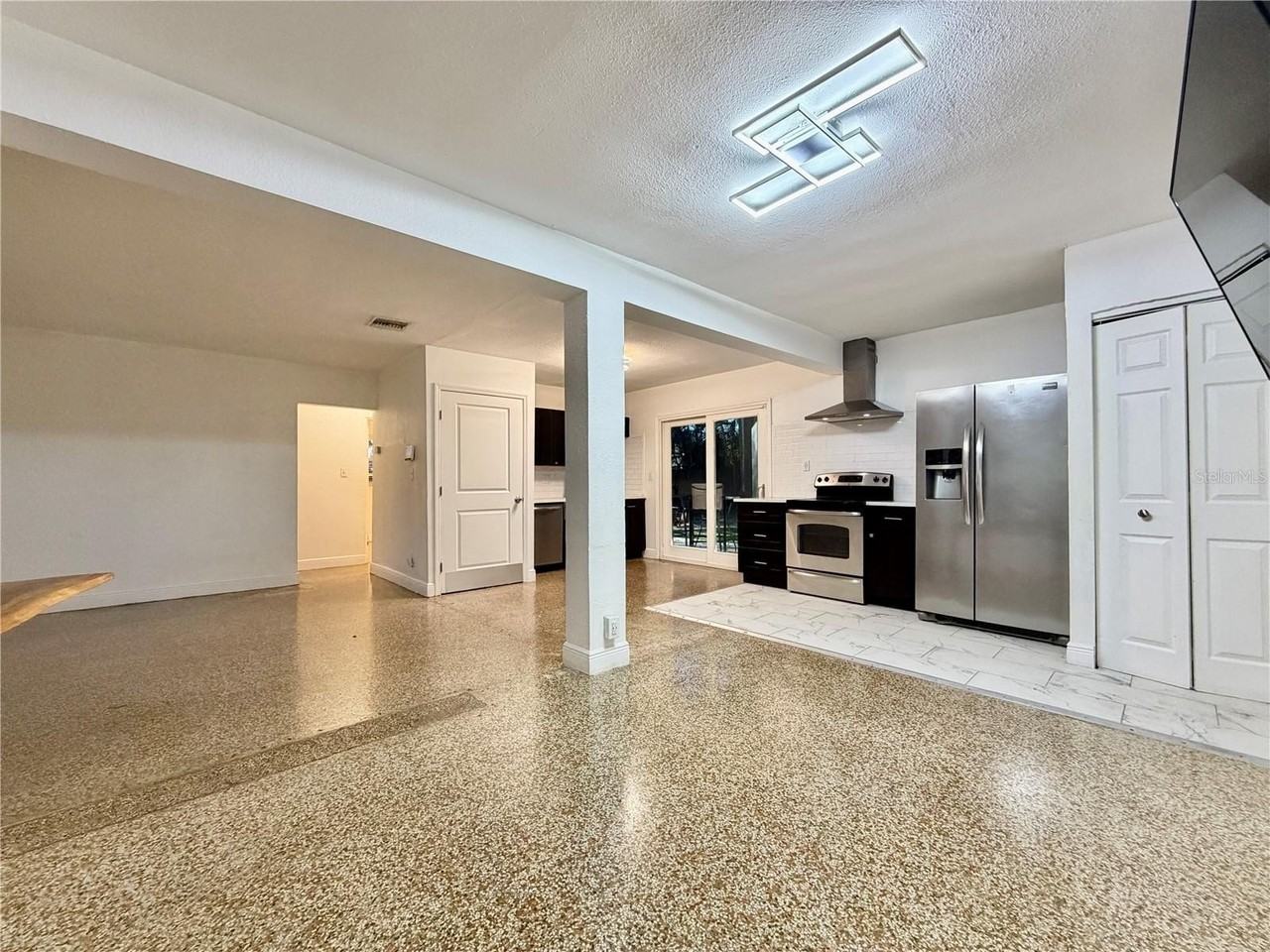 844 35th Ave S - Photo 7 of 28