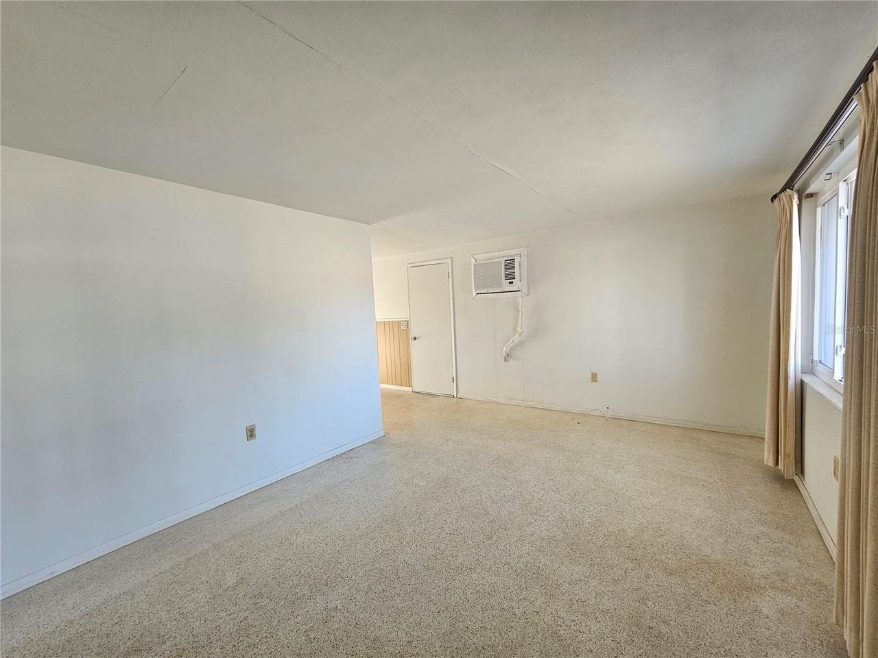 4519 Pirate Pl - Photo 3 of 21